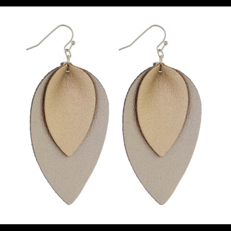 Two Tone Metallic Leather Earrings Nwt 10$